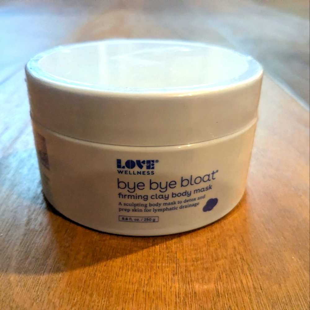 Love Wellness Bye Bye Bloat Firming Clay Body Mask 8.8 fl oz / 250 g NEW SEALED